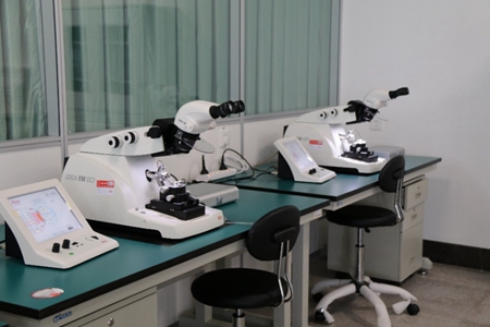 Leica 超薄切片機(jī)_副本.jpg